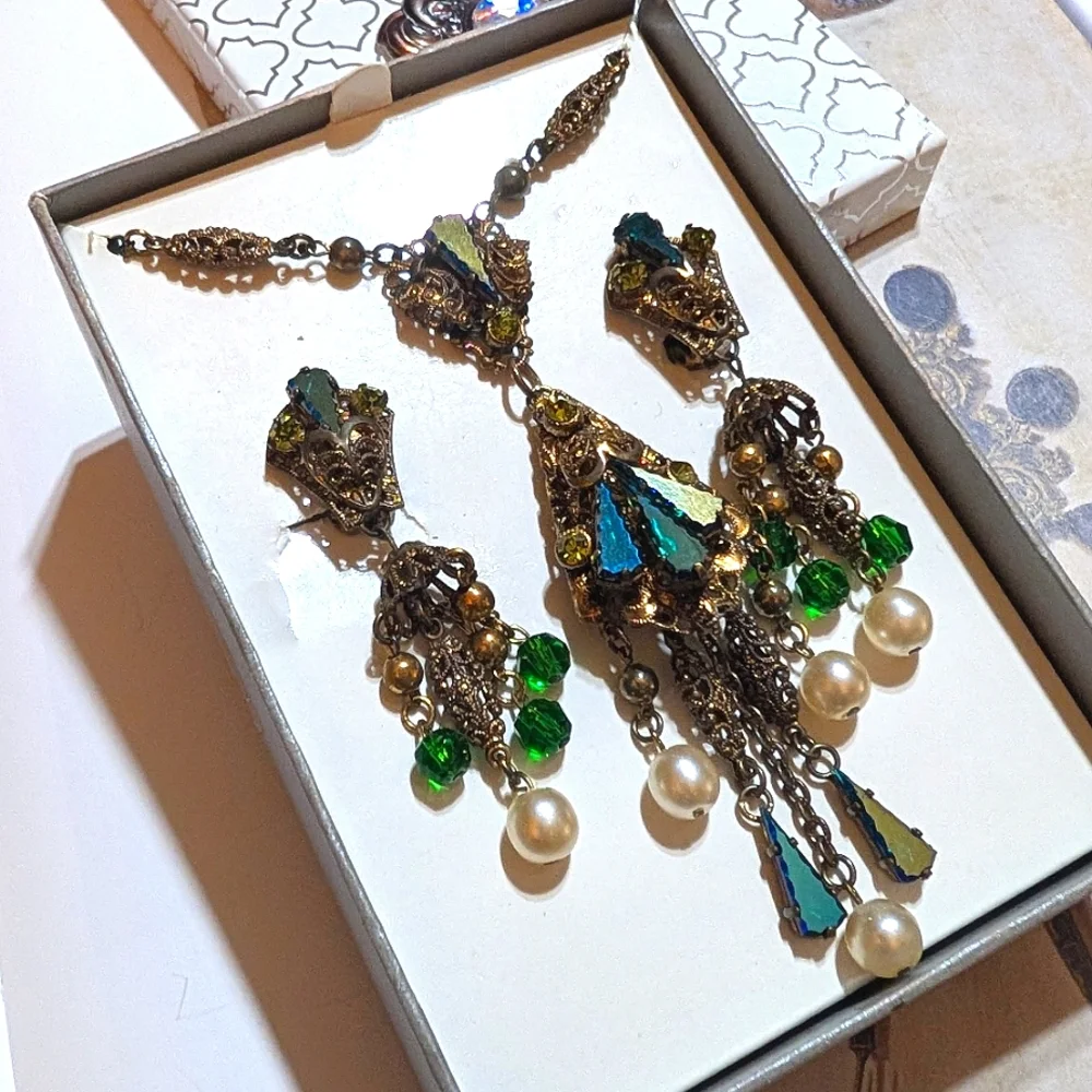 RARE Renaissance Revival W.Germany 1950s Filigree Demi Parure - Picture 8 of 8